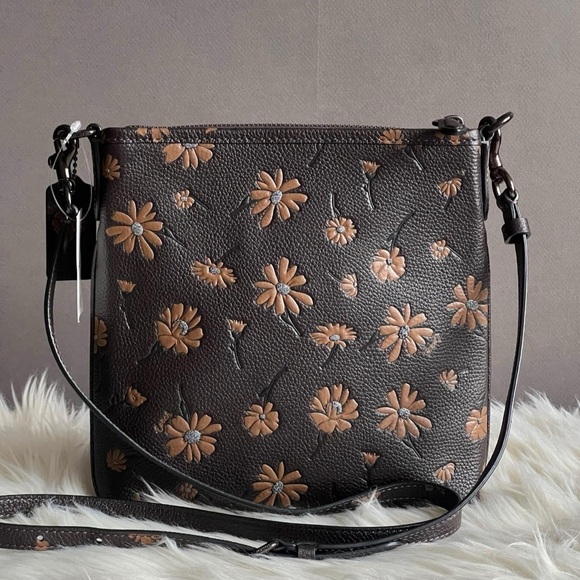 💰SOLD - CF332 - Coach Kitt Messenger Crossbody with Floral Print - Picture 6 of 11